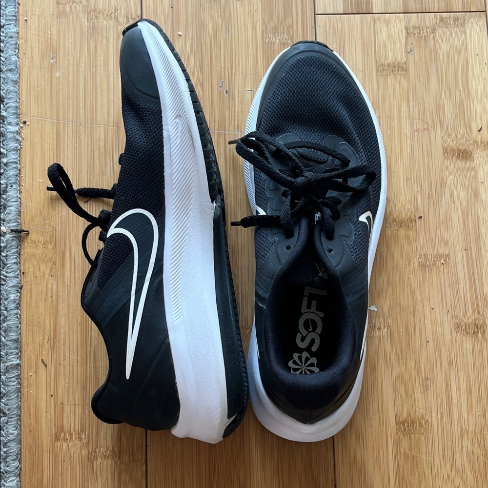 Nike Kids Black and White Sneakers
